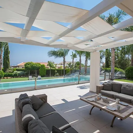 Rent Your Dream Holiday And Look Forward To Relaxing Beside Your Private Pool 1701 * Protaras