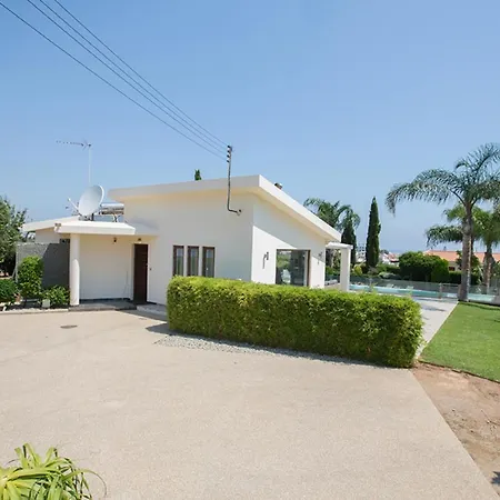 Villa Rent Your Dream Holiday And Look Forward To Relaxing Beside Your Private Pool 1701