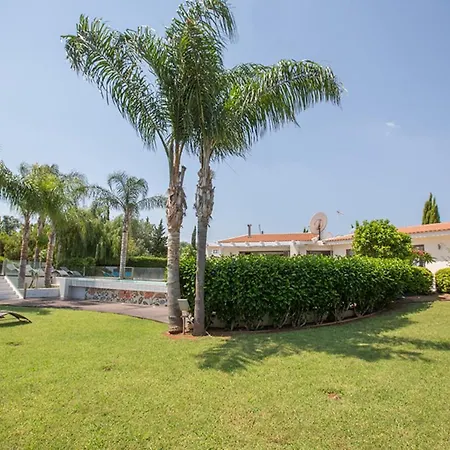 Rent Your Dream Holiday And Look Forward To Relaxing Beside Your Private Pool 1701 * Protaras