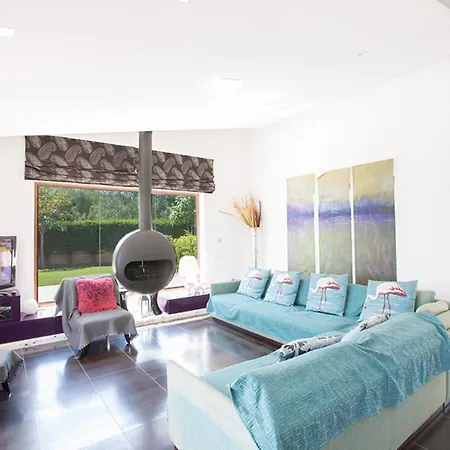 Rent Your Dream Holiday And Look Forward To Relaxing Beside Your Private Pool 1701 Willa