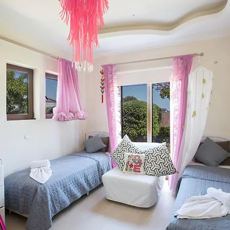 Willa Rent Your Dream Holiday And Look Forward To Relaxing Beside Your Private Pool 1701 *